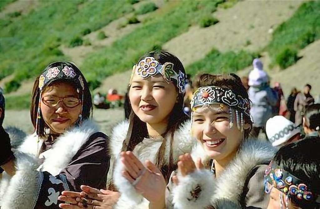 Some pretty modern-day Chukchi girls. Fur is definitely “in” on the Chukchi peninsula.